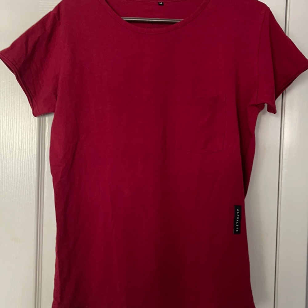 Men’s alphalete Medium Red Muscle single pocket t